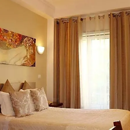 Residencial Imperial Hotel